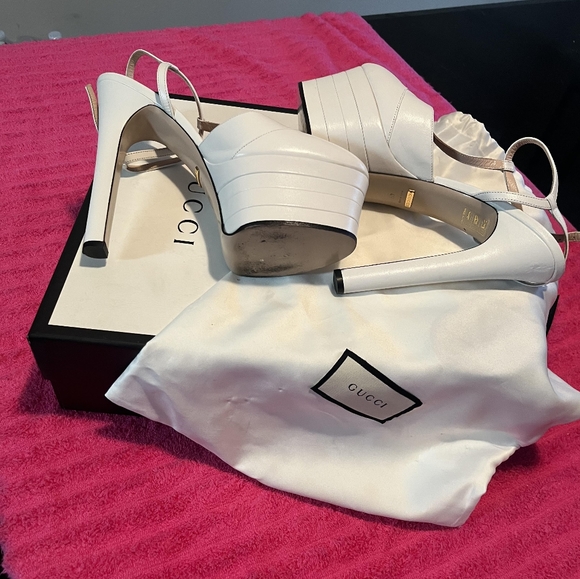 Gucci Angel Platforms Size 41 - Picture 6 of 7